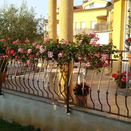 Andrea Green Oasis Apartament